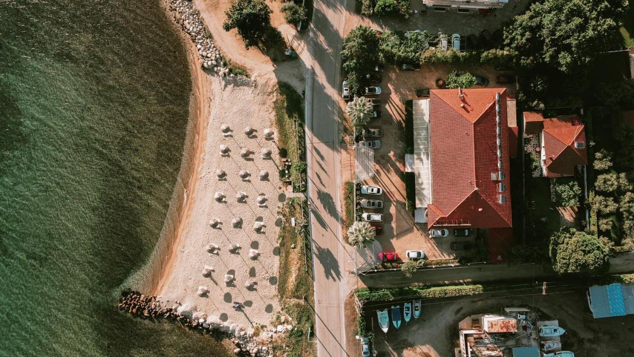 Calma Beach Hotel スタブロス エクステリア 写真