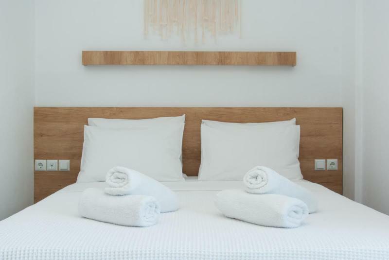 Calma Beach Hotel スタブロス エクステリア 写真