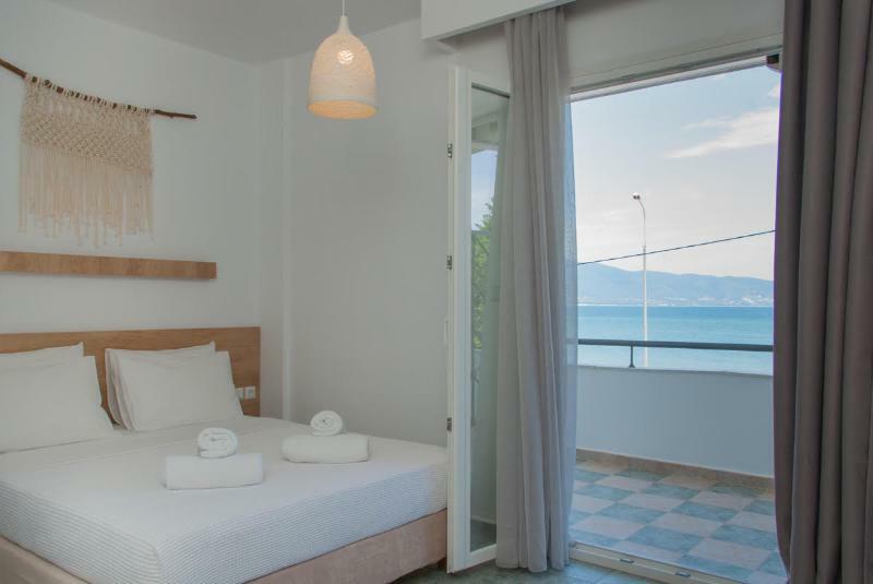Calma Beach Hotel スタブロス エクステリア 写真