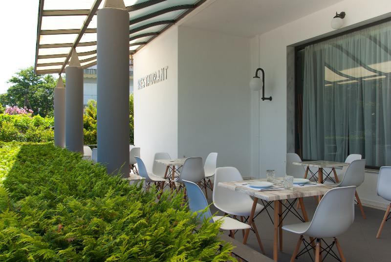 Calma Beach Hotel スタブロス エクステリア 写真